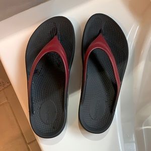 Oofos women’s size EU 39 US 8